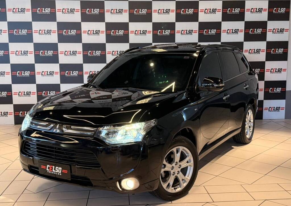 MITSUBISHI OUTLANDER 3.0 GT 4X4 V6 24V GASOLINA 4P AUTOMÁTICO